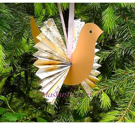 Small paper birds diy with free template Paper Birds Diy, Bird Paper Craft, Birds For Kids, Bird Template, Paper Bird, Paper Birds, Christmas Paper Crafts, Bird Crafts, Paper Tree