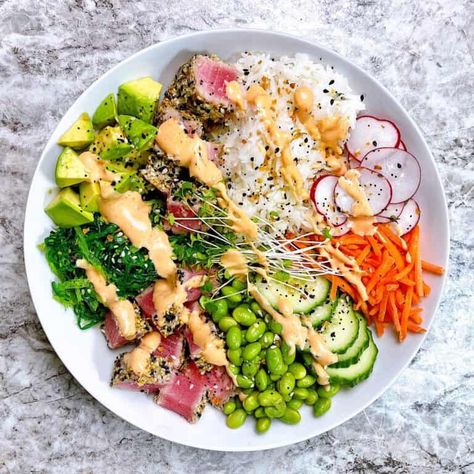 Tuna Bowl Recipe, Ahi Tuna Bowl, Tuna Poke Bowl Recipe, Tuna Bowl, Ahi Tuna Recipe, Tuna Dinners, Seared Ahi Tuna, Ahi Tuna Poke, Tuna Poke Bowl