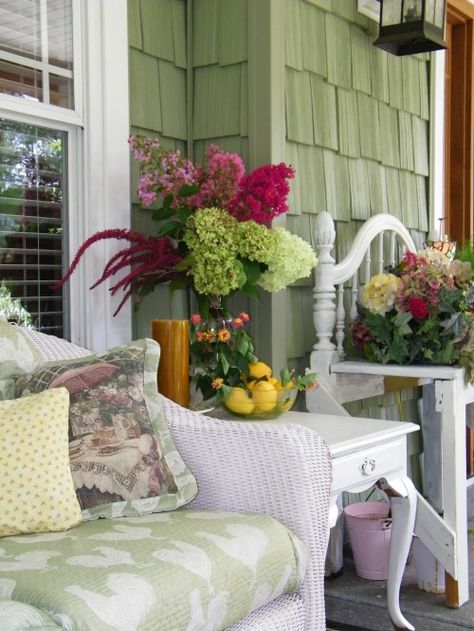 So charming! Shabby Chic Porch, Old Headboard, Traditional Porch, Porch Design Ideas, Front Porch Makeover, Cottage Porch, Railing Ideas, Porch Colors, Porch Makeover