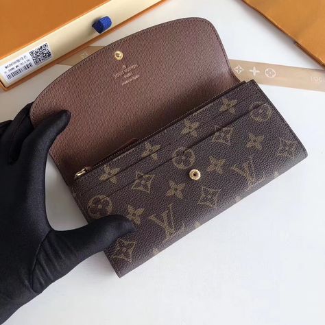 Louis Vuitton Long Wallet, Lv Wallet Women, Louis Vuitton Wallet Women, Dream Purse, Louis Vuitton Emilie Wallet, Louise Vuitton, Emilie Wallet, Louis Vuitton Pouch, Chanel Art