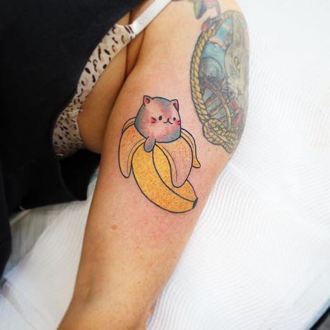 Cat banana tattoo - cattoo Gato Banana, Banana Tattoo, Kawaii Tattoo, Russian Blue, Cat Tattoo, Tattoo Art, Art Tattoo, Tattoo Ideas, Kitty