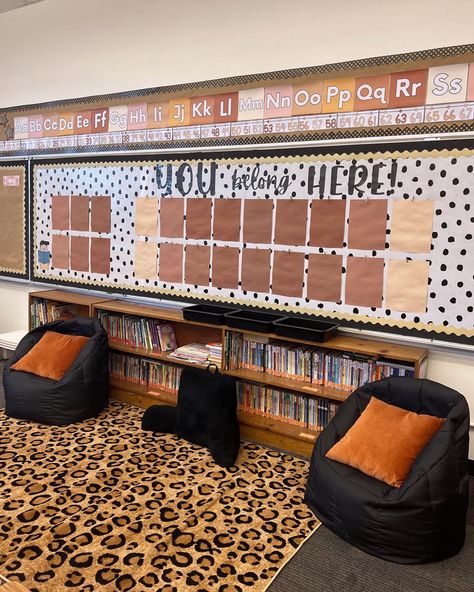 Rattan Classroom, Sunset Classroom Theme, Boho Classroom Library, Neutral Classroom Decor Elementary, Boho Western Classroom, Classroom Decor Animals, Cheetah Bulletin Board Ideas, Neutral Boho Classroom Decor, Calm Classroom Decor Elementary Schools