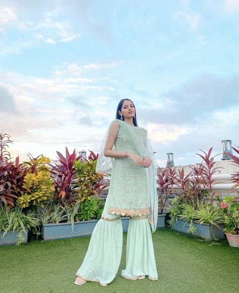 Pose On Sharara, Photo Poses In Sharara Suit, Sharara Photoshoot Poses, Poses In Sharara Suit, Poses In Sharara, Sharara Poses, Khushi Hegde, Purple Wedding Gown, Indian Party Wear Dresses