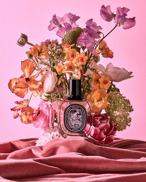 Perfume Stories on Behance Standing Up Straight, Spring Perfume, Pretty Perfume, Fragrance Photography, Beauty Advertising, Flower Perfume, Perfume Photography, Candles Photography, Perfume Ad