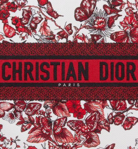 Red Dior Wallpapers, Dior Wallpaper, Dior Shop, Vision Of Love, Dior Aesthetic, Dior Book, Christian Dior Paris, Bucket Hat White, Dior Paris