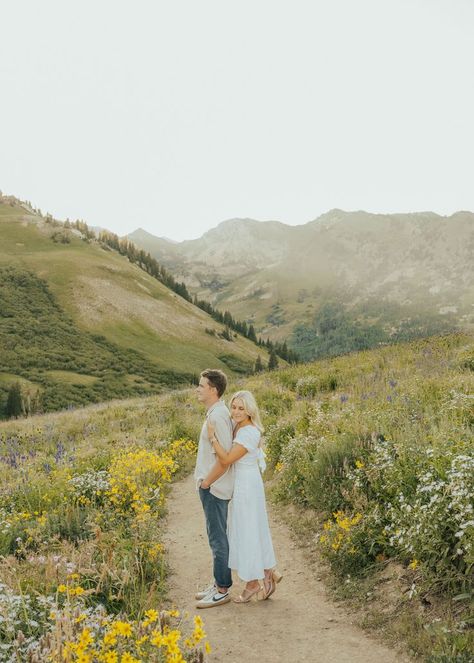 Utah Engagement Photos, Albion Basin, Excited For Fall, West Coast Wedding, Cute Engagement Photos, Couple Engagement Pictures, Mountain Engagement Session, Engagement Pictures Poses, Engagement Outfit