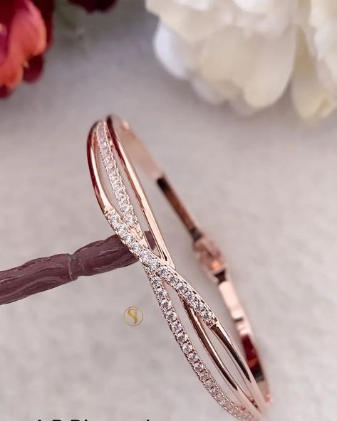 *Rose Gold With American Diamond Openable Bracelet. Size fits up to 2.4.2.6.2.8. Price ₹.710/-* American Diamond Bracelet, Rose Gold Bracelet For Women, Gold Bangles For Women, Diamond Pendants Designs, Bangles For Women, Diamond Pendants, Gold Bracelet For Women, Oval Earring, Gold Bracelets