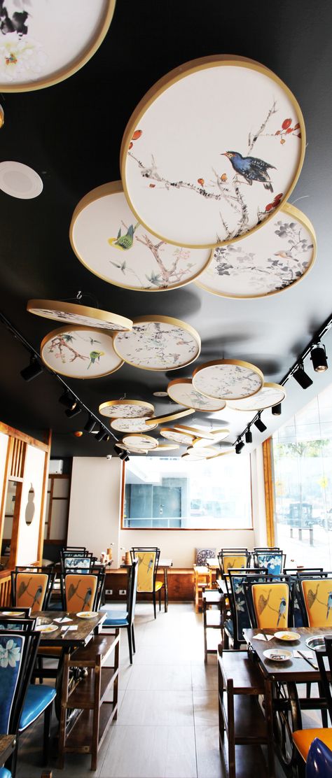 Chinese Interior Design Restaurant, Chinese Restaurants Interiors Design, Chinese Restaurant Interior Design Ideas, Malaysian Restaurant Interior Design, Hot Pot Restaurant Interior Design, Chinese Ceiling Design, Light House Interior, Chinese Cafe Design, Asian Restaurant Interior Design