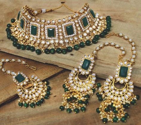 Hey, I found this really awesome Etsy listing at https://www.etsy.com/in-en/listing/881746861/aanya-green-kundan-chocker-necklace Indian Choker Necklace, Indian Bridal Jewelry Sets, Choker Designs, Bridal Necklace Set, Choker Necklace Set, Bridal Jewellery Indian, Colorful Jewelry, Eyes Design, Wedding Jewellery Necklace