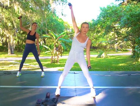 Tracy Anderson’s 15-Minute Full-Body Workout Tracey Anderson Workouts, Tracy Anderson Abs, Tracy Anderson Metamorphosis, Tracey Anderson, Tracy Anderson Diet, Tracy Anderson Workout, Tracy Anderson Method, Pilates Workout Routine, Best At Home Workout