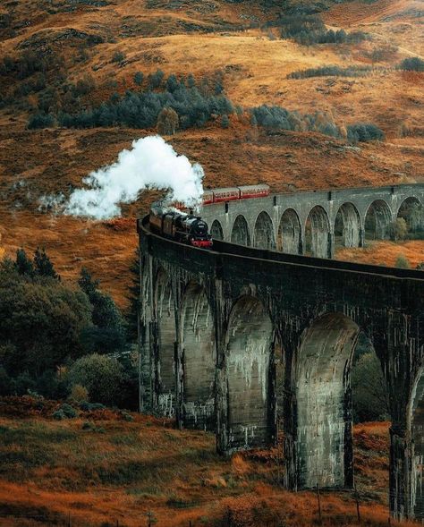 Glenfinnan Viaduct, Bad Week, Trainspotting, Uk Photos, Hogwarts Express, Scottish Landscape, Favorite Picture, Dark Heart, West Highlands