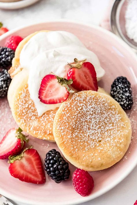 These light and fluffy Japanese Pancakes are airy and almost souffle-like with their custardy texture and sweet, wonderful flavor. Top them with whipped cream and fresh fruit or syrup for a delicious breakfast or a simple but tasty dessert! #Japanese #pancakes #breakfast #dessert #best #homemade #easy #souffle Pancake Breakfast Ideas, Pancakes Ideas, Dessert Japanese, Pancake Recipe Easy Fluffy, Japanese Fluffy Pancakes, Pancake Ideas, Pancakes Banana, Pancakes Fluffy, Pancakes Pancakes