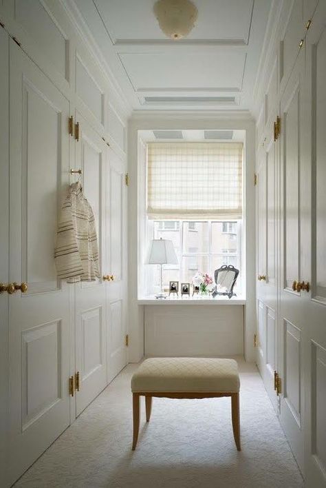 Small Dressing Rooms, Dressing Room Closet, Gorgeous Bed, Walk In Closets, How To Dress A Bed, Luxury Bedroom Master, Bedroom Retreat, Room Closet, Dressing Room Design