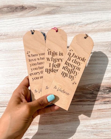 Neje Laser Engraver Projects, Wood Engraved Christmas Gifts, Laser Wood Engraving Ideas, Wood Book Marks, Wood Projects Cricut, Laser Products That Sell, Glowforge Bookmark, Small Laser Engraving Ideas, Book Mark Sayings