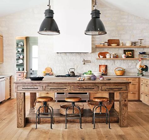 31 Kitchen Hood Ideas Designers Love Big Cabin, Limestone House, Texas Farmhouse, Texas Kitchen, Ranch Kitchen, Kitchens Ideas, 2024 Photo, Southern Cottage, Classic White Kitchen