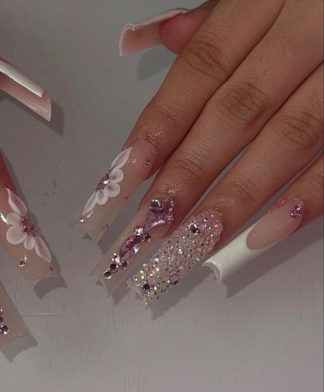 Easy Nail Art Tutorial, Pink And White Nails, Quince Nails, Quinceanera Nails, Girly Acrylic Nails, French Tip Acrylic Nails, Simple Acrylic Nails, French Acrylic Nails, Long Square Acrylic Nails