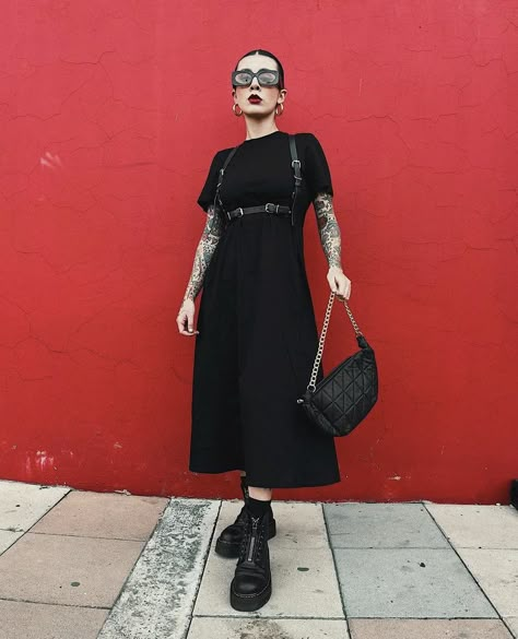 Edgy Fashion Style Women, Midi Dress Bodycon Outfit, Black Dress With Harness Outfit, Elegant Alternative Style, Dark Fashion Summer, Goth Dinner Date Outfit, Orchestra Concert Outfit Black Classy, Summer Goth Concert Outfit, Goth Minimalist Fashion