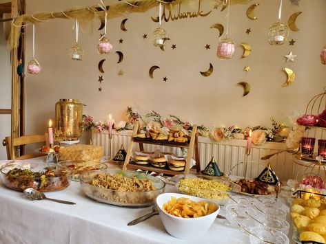 2025 Picture, Aid Mubarak, Hosting Era, Food Setup, Eid Ul Fitr Decorations, Buffet Table Settings, Food Table Decorations, Ramadan Ideas, Eid Sweets