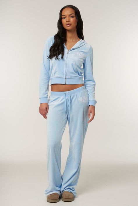 POWDER BLUE ULTRA LOW RISE BAMBOO VELOUR HERITAGE DOG CREST POCKETED BOTTOMS - XXL / Blue Blue Juicy Couture Tracksuit, Mha Dr, Dr Wardrobe, Blue Bamboo, Bday Wishlist, Juicy Couture Tracksuit, Dr Closet, Side Chest, Fashion Couture