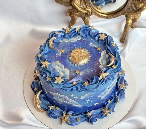 Ocean Inspired Cake, Witchy Birthday Cake, Celestial Cake, Ocean Themed Cake, Celestial Whimsigoth, Vintage Birthday Cakes, Funny Birthday Cakes, Pretty Dessert, Cute Baking