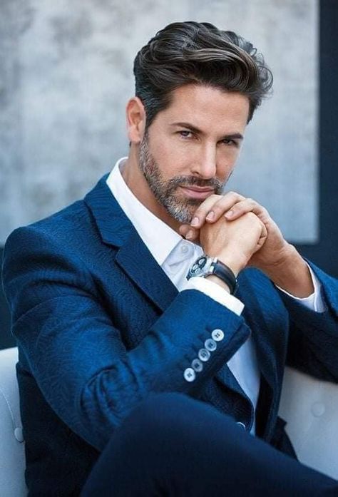 Business Man Photography, Gentleman Haircut, Mens Hairstyles Thick Hair, Medium Length Hair Men, Men Haircut Styles, Cool Hairstyles For Men, Man Photography, Beard Styles For Men, Men Photography