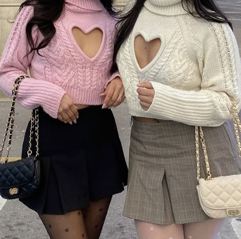 Matching Date Night Outfits, Pattern Outfits, Cutout Sweater, Girl Y2k, Cozy Winter Outfits, Looks Street Style, Outfit Inspo Fall, Kawaii Clothes, Girly Outfits