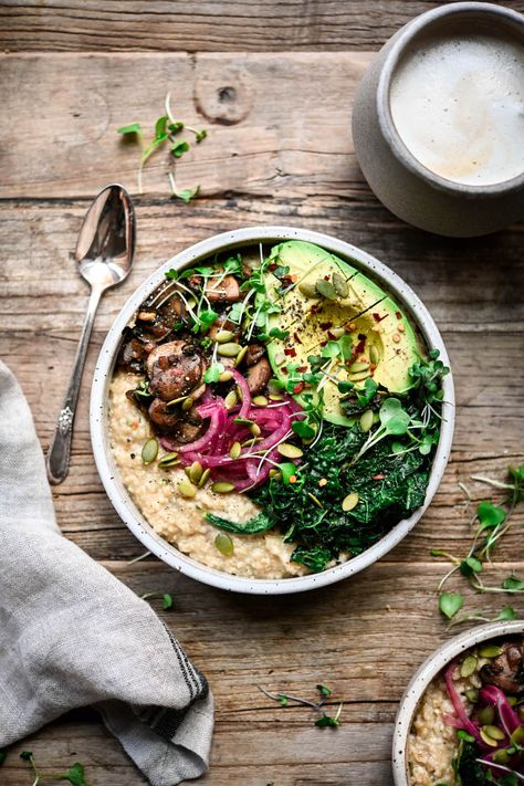 Savory Vegan Oatmeal with sautéed mushrooms, kale, avocado and pickled onions. Who says oatmeal has to be sweet? Crowded Kitchen, Savory Oatmeal, Vegan Breakfast Easy, Vegan Oatmeal, Savory Vegan, Oatmeal Recipes, Hearty Breakfast, Quick Cooking, Vegan Breakfast Recipes