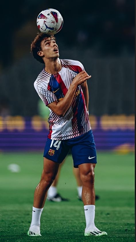 Joao Felix Wallpaper Barcelona, Barcelona Wallpapers, Cristiano Ronaldo Manchester, Fc Barcelona Wallpapers, Soccer Men, Barcelona Players, Football Boyfriend, Soccer Boyfriend, Soccer Drills