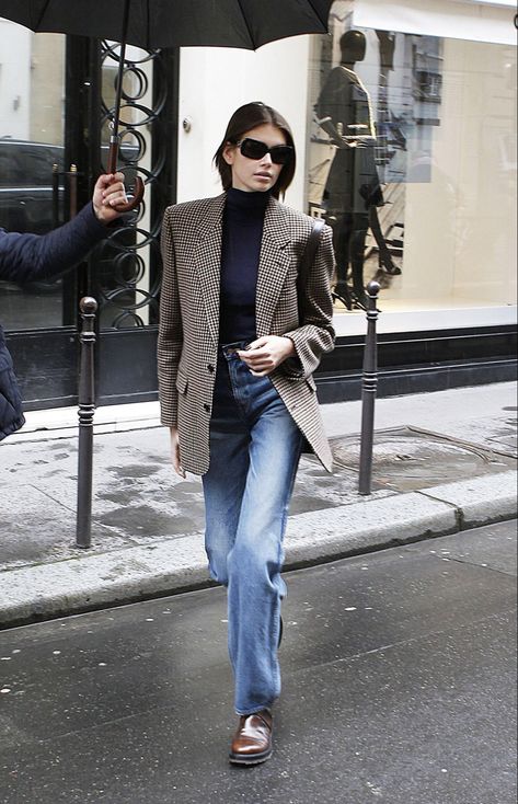 Check Jacket Outfit, Checked Blazer Outfit, Check Blazer Outfit, Kia Gerber, Shane Watson, Kaia Gerber Style, Trendy Jackets, Checked Jacket, Tan Boots