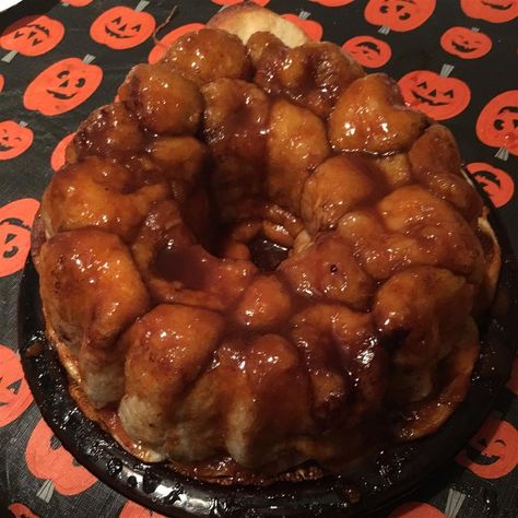 Monkey Bread with Butterscotch Pudding Monkey Bread With Butterscotch Pudding, Butterscotch Pudding Recipes, Frozen Dinner Rolls, Monkey Bread Recipe, Frozen Rolls, Frozen Bread Dough, Breakfast Bread Recipes, Brunch Bread, Butterscotch Pudding