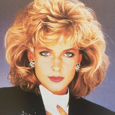 Hair And Beauty Like Its 1985 on Instagram: “"Modern perms, used properly, should leave your hair shining and lustrous, but perming is nevertheless a chemical process that alters the…” Eighties Hair, 80s Hair And Makeup, 80s Big Hair, 1980s Hair, Tan Skin Blonde Hair, Bouffant Hair, Teased Hair, Steel Magnolias, 80s Hair