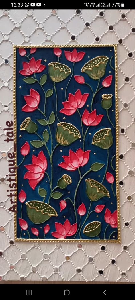 Mirror Work On Canvas Painting, Pichwai Clay Art, Lotus Flower Lippan Art, Friendship Day Painting Ideas, Meenakari Art Design, Lippan Art Flower Design, Madhubani Lippan Art, Madhubani Canvas Paintings, Meenakari Painting Design