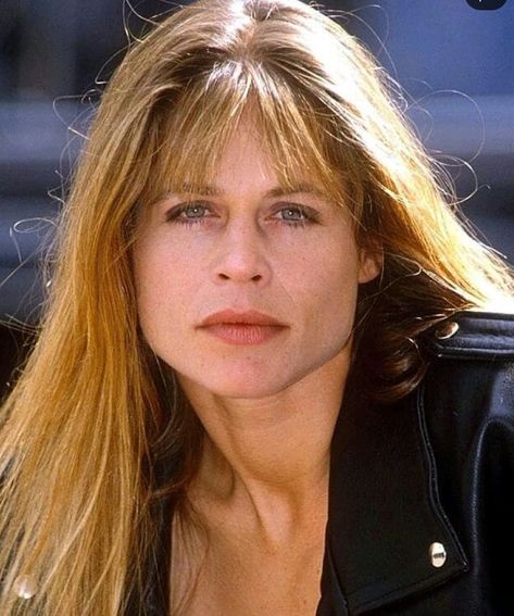 Metal Girl Style, Linda Hamilton Terminator, Hamilton Pictures, Catherine Chandler, Linda Hamilton, Geek Movies, Terminator Movies, Movie Trivia, Holly Marie Combs