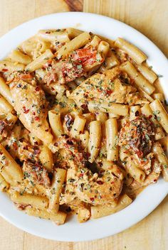 Sun Dried Tomato Chicken Wrap, Chicken Mozzarella Pasta, Chicken Mozzarella, Summer Pasta Recipes, Chicken Breast Tenderloins, Mozzarella Pasta, Fall Meals, Creamy Pasta Sauce, Creamy Chicken Pasta