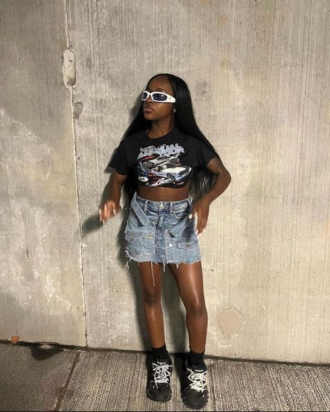 Balenciaga Skirt Outfit, Cute Outfits For Concerts Black Women, Concert Outfit Ideas Black Women Sneakers, Black Balenciaga Sneakers Outfit Women, Balenciaga Sneakers Outfit Summer, Black Balenciaga Sneakers Outfit, Cute Concert Outfits Black Women, Jean Skirt Outfits Black Women, Denim Skirt Outfit Black Women