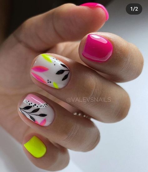 Summer Nails 2023, Nails Art Designs, Bright Summer Nails, Hippie Nails, Cute Gel Nails, Vacation Nails, Nails 2023, Nail Designs Glitter, Hot Nails