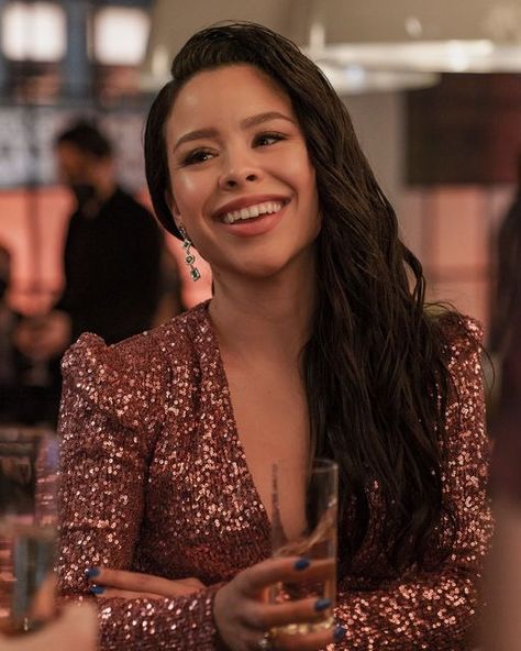 Good Trouble on Instagram: "Channeling Mariana’s confidence all of 2023. ✨ #GoodTrouble" Mariana Foster, Cierra Ramirez, Good Trouble, The Fosters, Tv Series, Vintage Inspired, Confidence, Actors, On Twitter