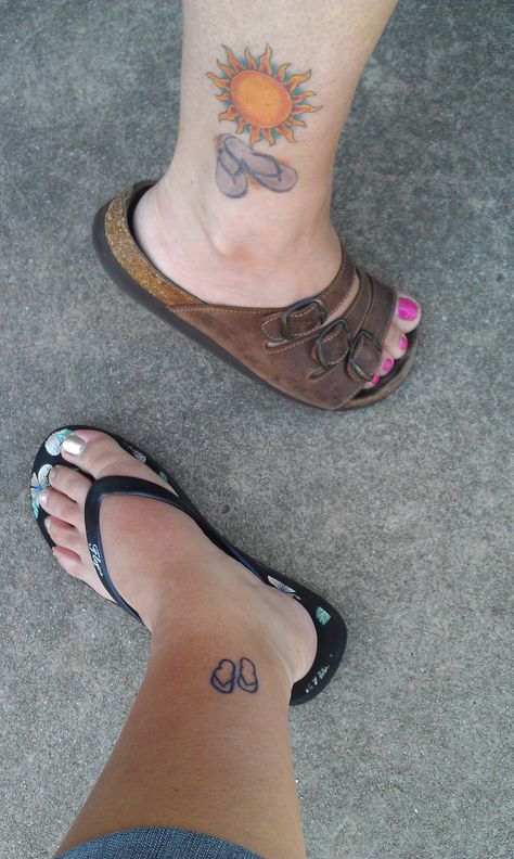 Flip Flops Tattoo, Flip Flop Tattoo Ideas, Flip Flop Tattoos For Women, Tattoo Daughter, Henna For Boys, Flip Flop Tattoo, Beach Tattoos, Puzzle Piece Tattoo, Mom Daughter Tattoos