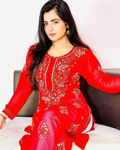 Nandini Sharma, Desi Models, Girl Body, Indian Beauty Saree, Red Formal Dress, Desi, Long Sleeve Dress, Saree, Models