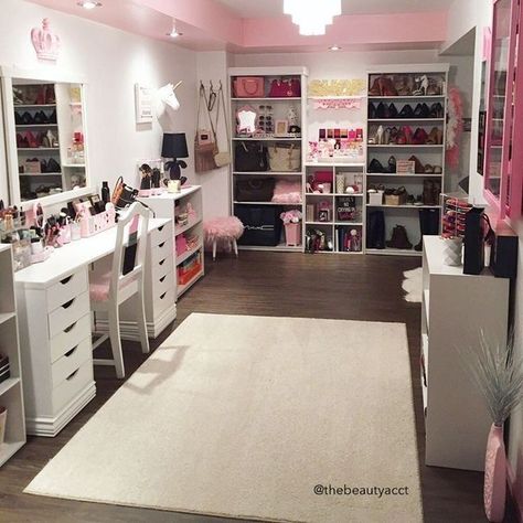 Makeup Room Diy, Glam Room Ideas, Beauty Room Ideas, Makeup Room Ideas, Penyimpanan Makeup, Makeup Room Decor, Vanity Room, Closet Room, Vanity Makeup