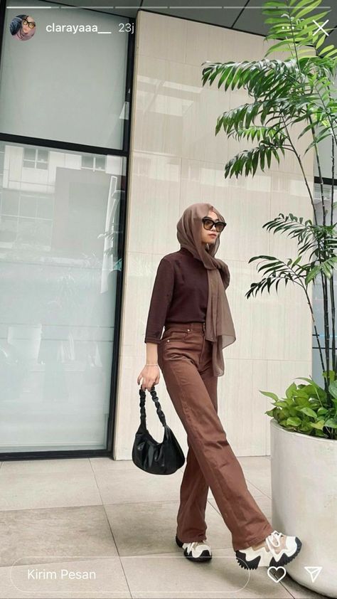 Outfit Kampus Hijab, Brown Outfit Hijab, Simple Outfits Hijab, Tunik Modern, Korean Style Outfit, Korean Style Hijab, Outfit Hijab Casual, Outfit Korean Style, Stile Hijab