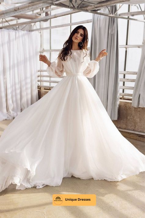 Captivating and Romantic Wedding Dress Styles | Unforgettable Bridal Looks 2023 Organza Bridal, Long Sleeve Wedding Gowns, Wedding Dress Organza, Wedding Gowns With Sleeves, Wedding Dress Chiffon, White Wedding Dress, Long Sleeve Wedding, Winter Wedding Dress, Wedding Dress Sleeves