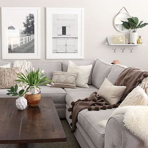 “Earth tones create a space that feels warm and serene (: Pinterest Contributor; @diyplaybook) #downtoearth #MakeHomeYours” Cozy Farmhouse Living Room, Koti Diy, Modern Farmhouse Living Room Decor, Furnitur Ruang Keluarga, Grey Couch, Farmhouse Living Room Decor Ideas, Modern Farmhouse Living, Decor Ikea, Casa Vintage