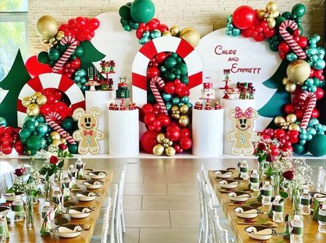 Christmas Baby Birthday, Mickeys Christmas Party, Christmas Party Backdrop, Christmas Balloon Decorations, Minnie Christmas, Christmas Party Themes, Christmas Birthday Party, Christmas Baby Shower, Mickey Christmas