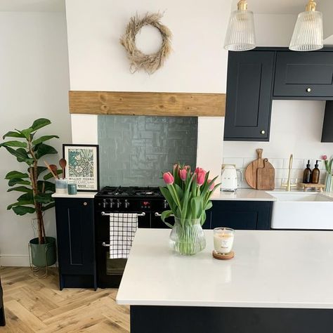 Gemma | In The Dog House on Instagram: "Swipe to see the evolution of the chimney breast in the kitchen… the end photo is the estate agent photo 👀😅 Check out the brick island with the hob on��… do you like? 😂😬🧱 We now have the range cooker in the chimney breast and the cabinets are built around the structure. We have lost a bit of space in the cupboards but it works well. . #kitchenlayout #howdenskitchen #howdenschelford #navykitchen #darkkitchen #kitchencabinets #estateagentphotography #befo Cooker In Chimney, Cooker In Chimney Breast, Brick Island, Pantry Floor, In The Dog House, Howdens Kitchens, Kitchen Chimney, Navy Kitchen, Barn Kitchen