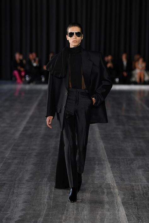 Saint Laurent Spring 2024 Menswear Fashion Show | Vogue Black Runway Fashion, Men Couture, Couture 2024, 2024 Menswear, Mcqueen Fashion, Outfit Grid, Next Top Model, Menswear Fashion Show, The Saint