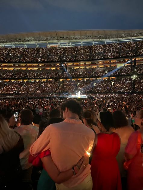 Swiftie Couple Aesthetic, Taylor Swift Concert Proposal, Eras Tour Couple Aesthetic, Eras Tour With Boyfriend, Couple Concert Aesthetic, Couple In Concert, Couples Concert Outfits, Concert Date Aesthetic, Eras Tour Couple Outfits