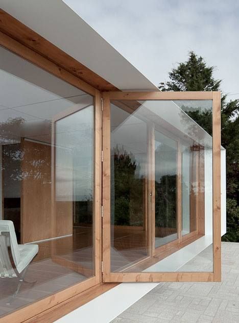 glass door; so do we want wooden framing or black? modern but warm Reka Bentuk Bilik Tidur, Natural Farmhouse, Doors Ideas, Glass Walls, Big Windows, Wood Windows, Design Exterior, Wooden Floor, Decorative Glass