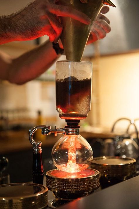 Siphon Coffee, Brewed Coffee, Ground Coffee, Those Days, Coffee Grounds, Coffee Brewing, Coffee Time, Coffee Maker, Force