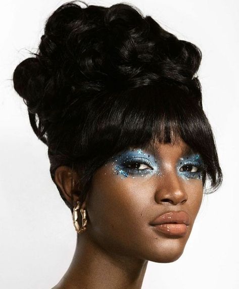 Make Com Glitter, Black Makeup Looks, Matte Make Up, Mekap Mata, Drag Make-up, Magazine Inspiration, Smink Inspiration, Black Makeup, Editorial Makeup